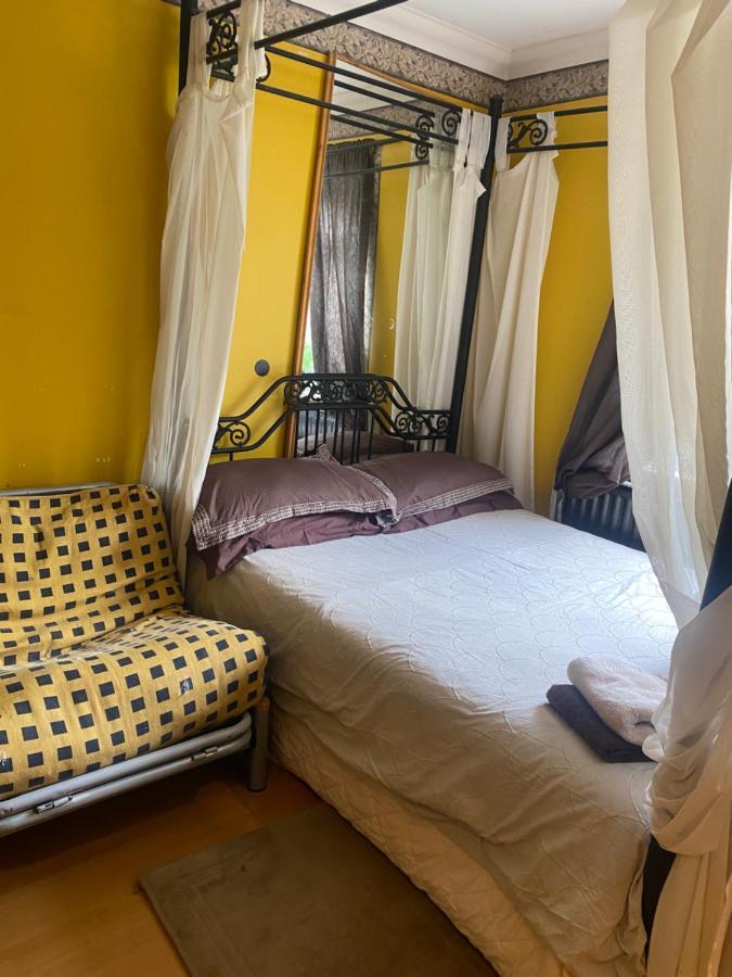 Big In London, Forest Hill Couette-café Londres